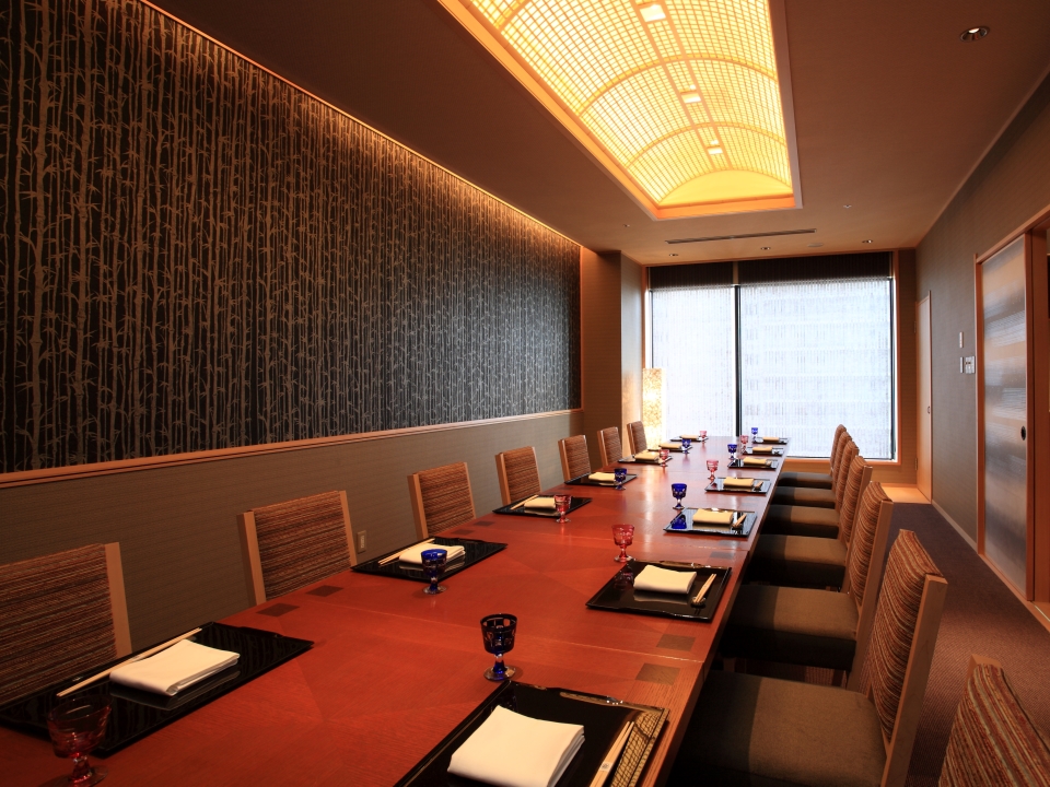 隨縁亭個室(伽羅)