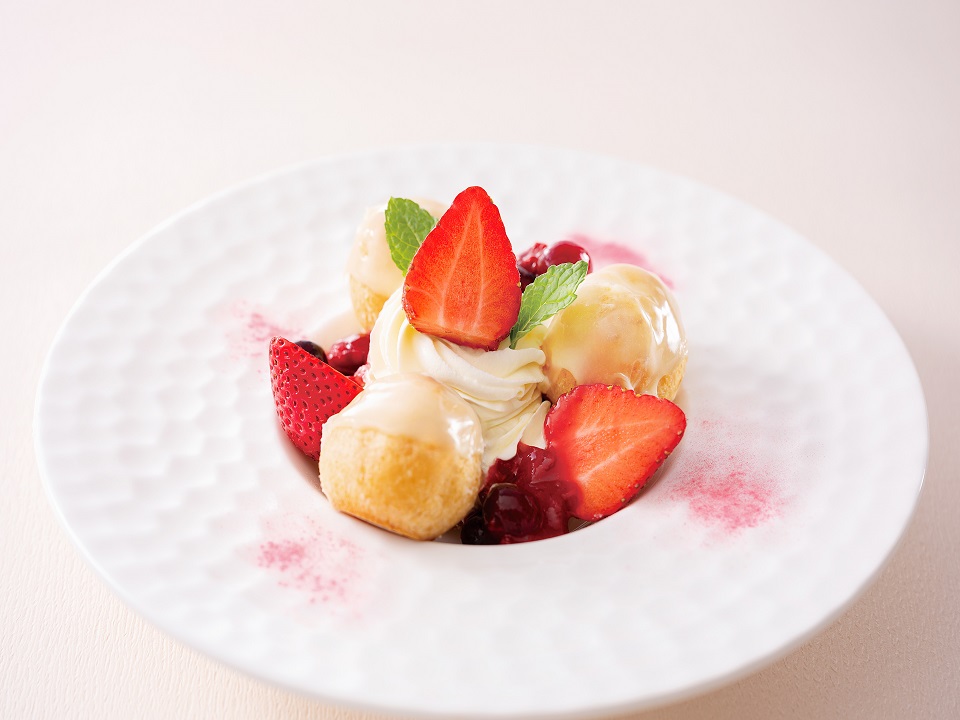 苺のサントノーレ