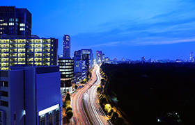 青山通りの夜景