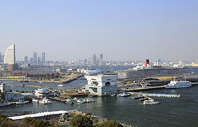 横浜港