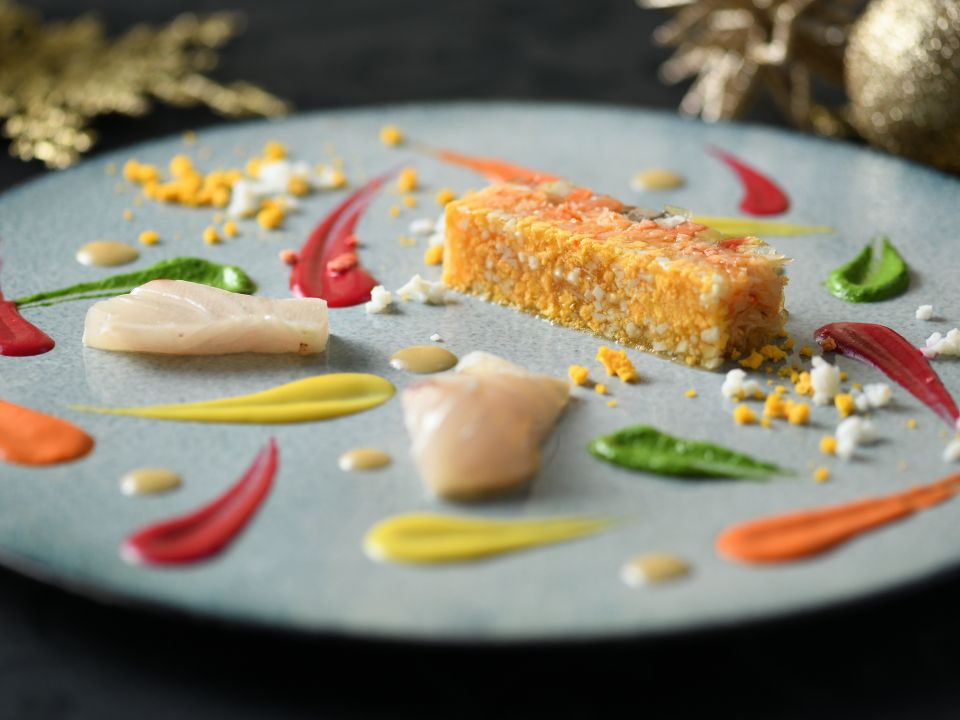 ホテルモントレ銀座 フランス料理「エスカーレ」 スペシャリテ「国産牛フィレのパイ包み焼き」を含むクリスマスランチ