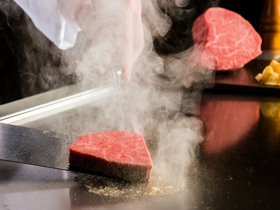 鉄板　牛ステーキ