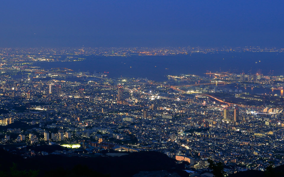 日本新三大夜景・摩耶山「掬星台」