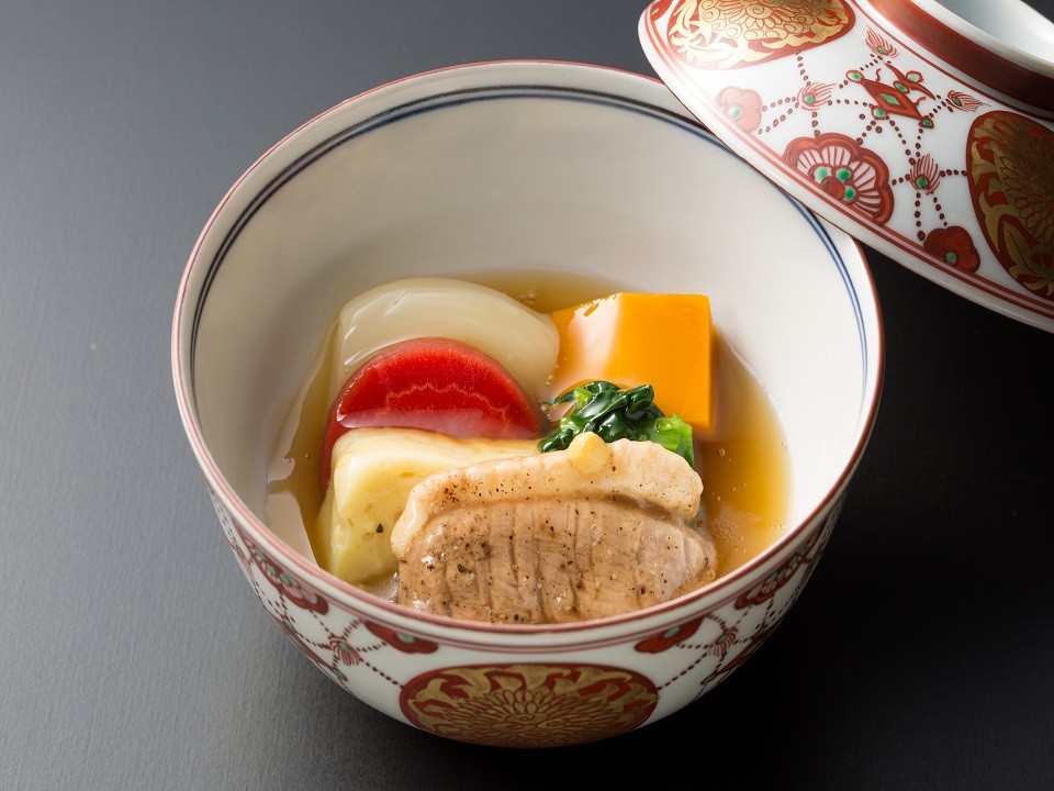公式 11月ランチ会席 東山会席 華やかな八寸などを愉しむ全8品 8 000円 6 500円 ホテルモントレ京都 烏丸駅近くのホテル 京都府京都市