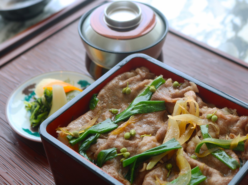 ティーラウンジ